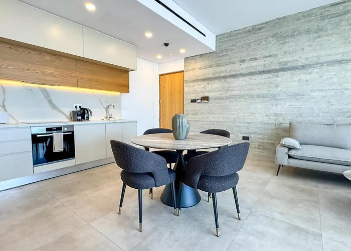 Malberry Park 202 - Modern 2bedroom With Shared Heated Pool, Sauna, Gym, Jacuzzi アパート パ フォス