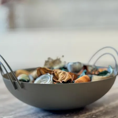 Malberry Park 202 - Modern 2bedroom With Shared Heated Pool, Sauna, Gym, Jacuzzi