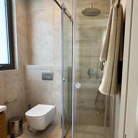 Malberry Park 202 - Modern 2bedroom With Shared Heated Pool, Sauna, Gym, Jacuzzi * Paphos