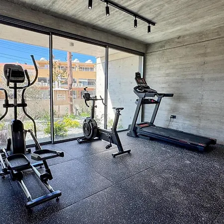 Malberry Park 202 - Modern 2bedroom With Shared Heated Pool, Sauna, Gym, Jacuzzi Apartman