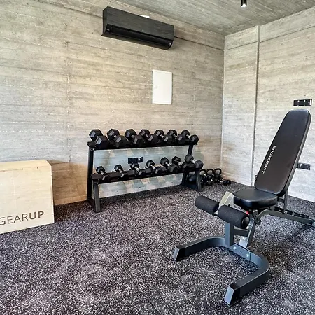 Апартаменты Malberry Park 202 - Modern 2bedroom With Shared Heated Pool, Sauna, Gym, Jacuzzi